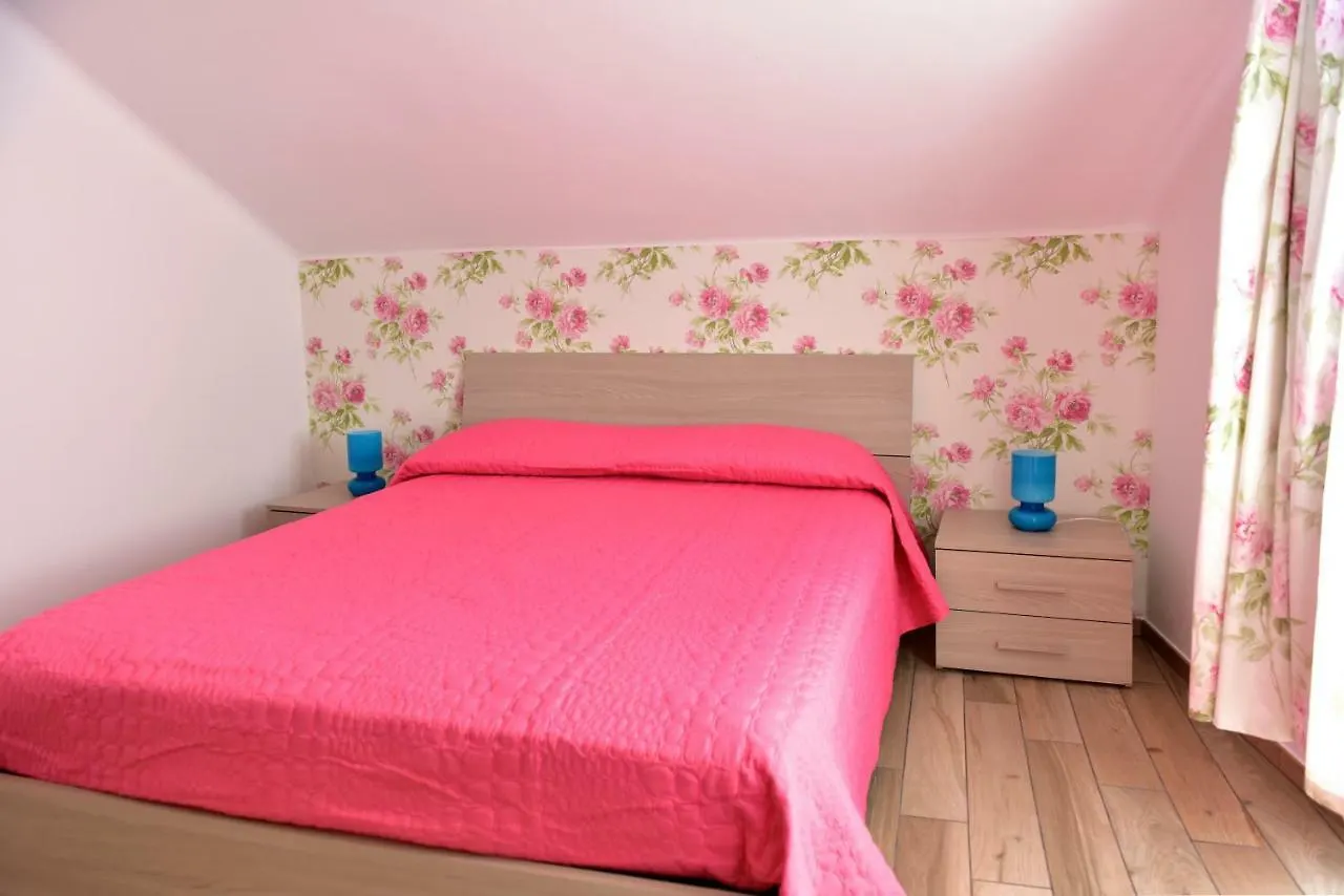 팜스테이 Agriturismo Un Mare Di Fiori 벤티밀리아