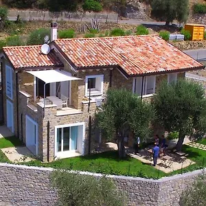  Alloggio per agriturismo Aurivu