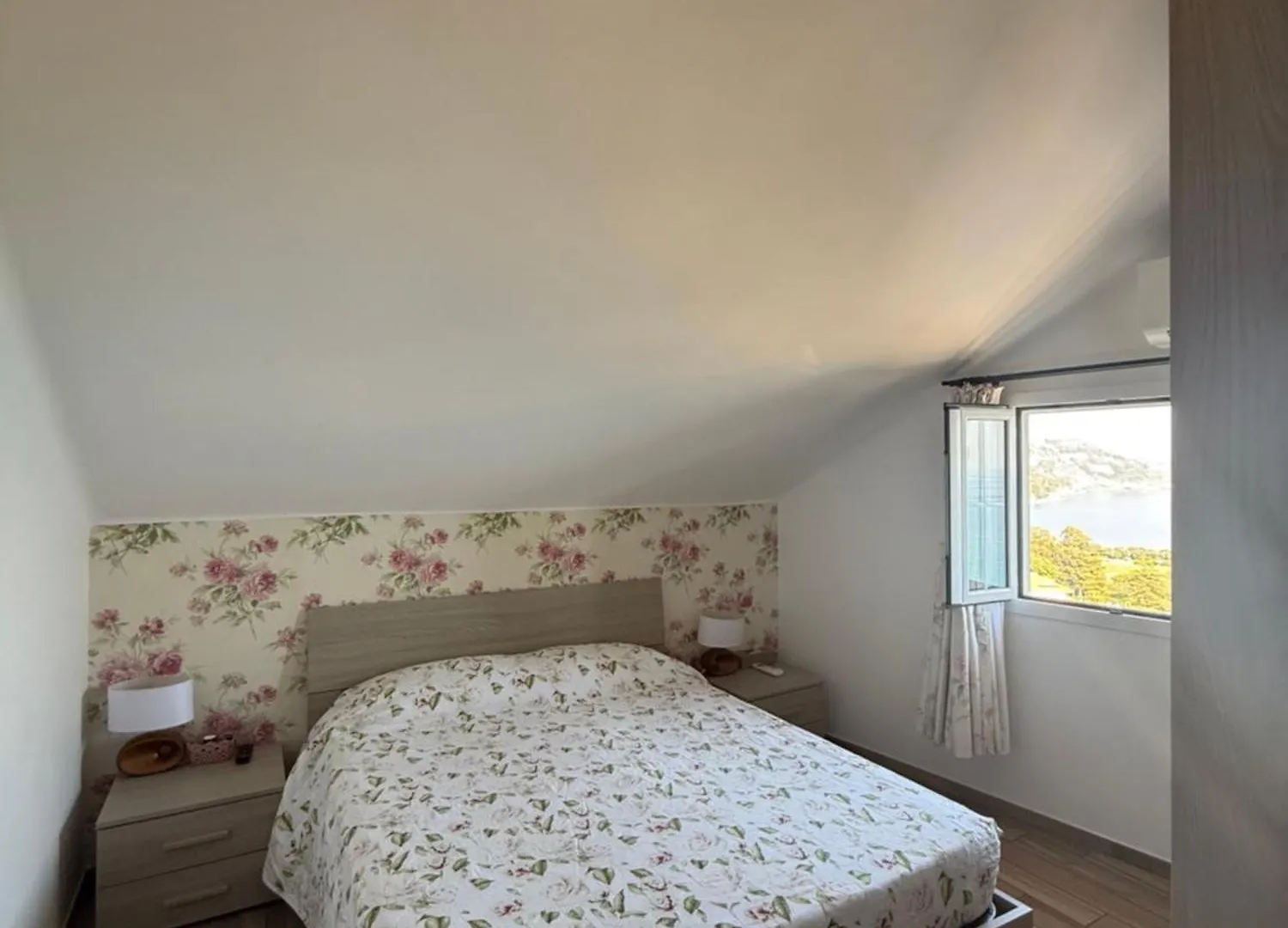 בית חווה ונטימיגליה Agriturismo Un Mare Di Fiori